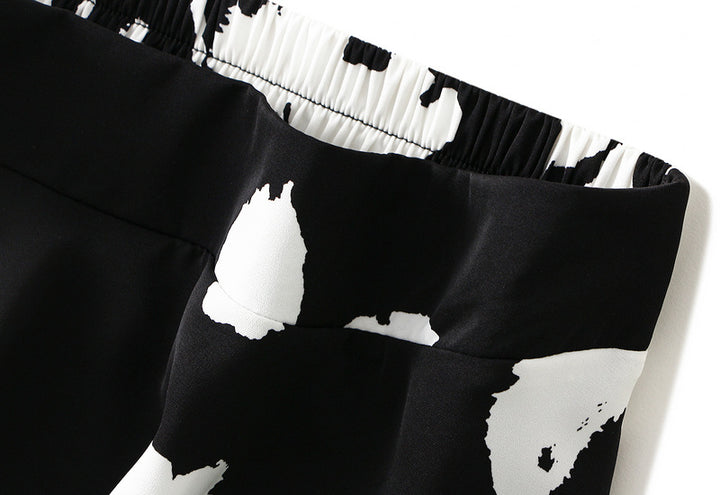 floral A-line midi skirt with monochrome print – ELARA