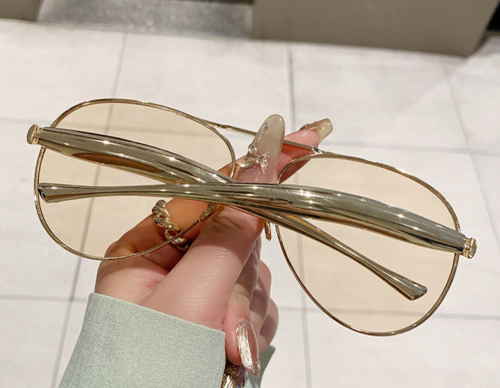 aviator sunglasses with gold metal frame - NOVAQRU