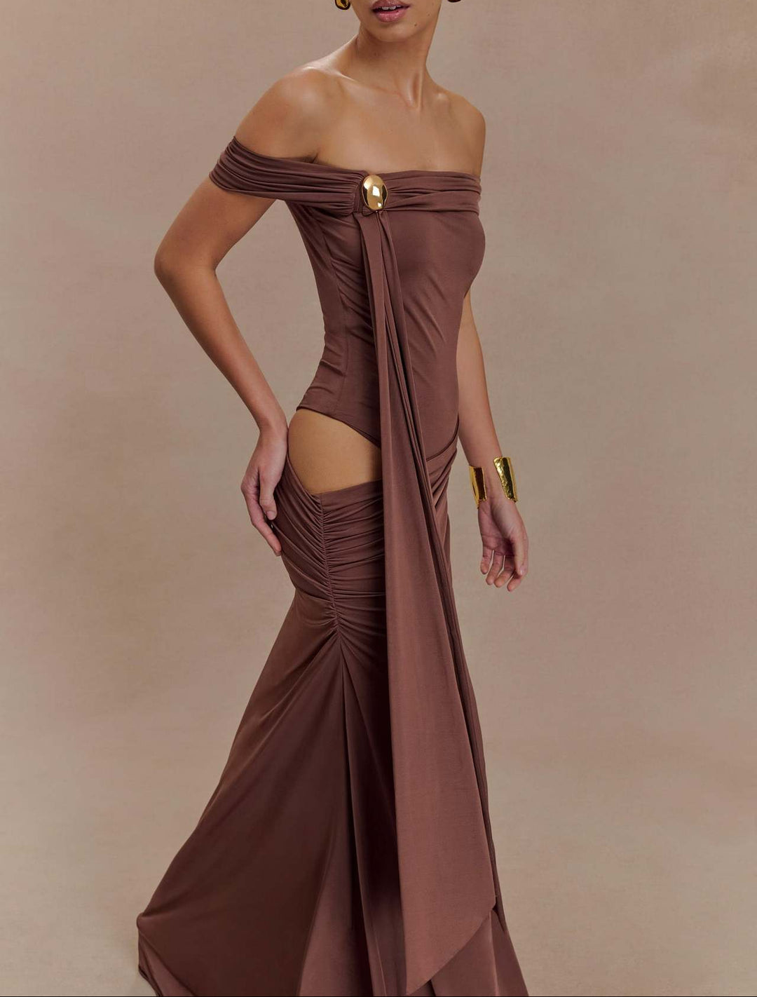 Haut à manches évasées plissées et ensemble jupe longue avec ceinture à la taille – Rosiny 