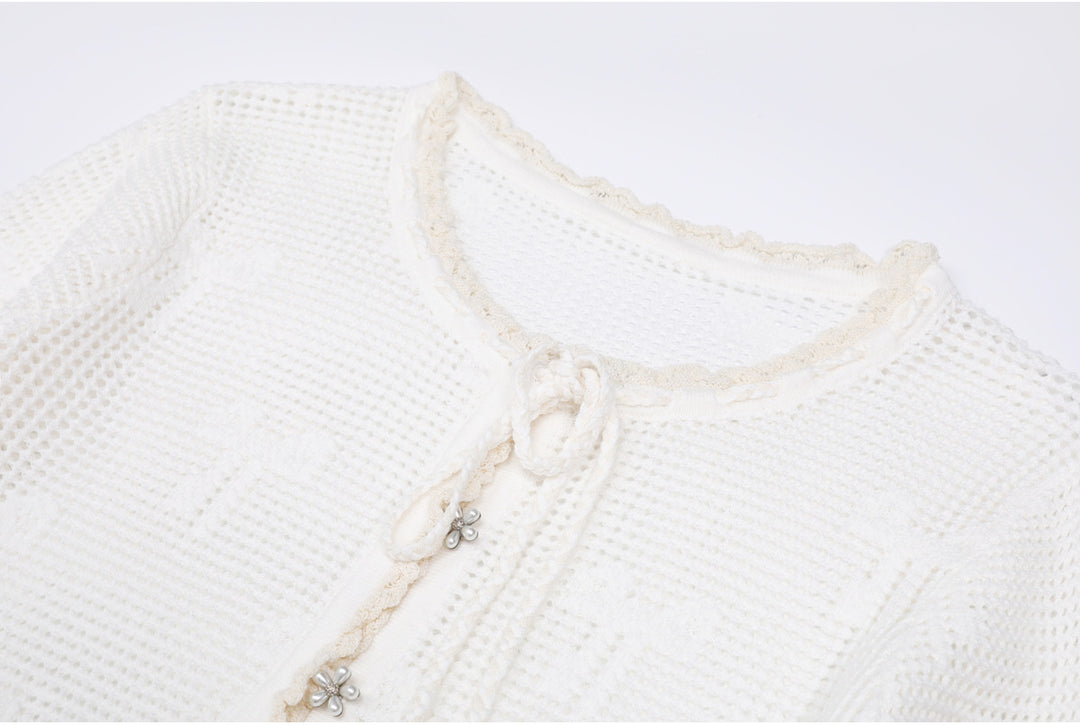 فستان كروشيه بأكمام واسعة وفتحة رقبة على شكل ربطة عنق – سيلينرتا