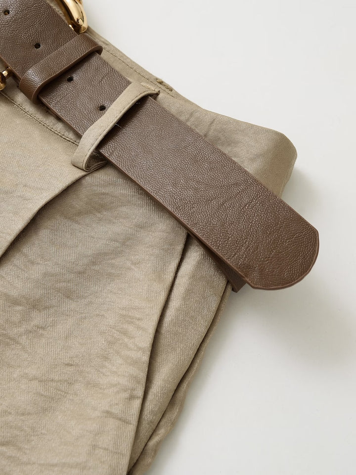 بدلة مصممة خصيصًا بأزرار ذهبية – مارون