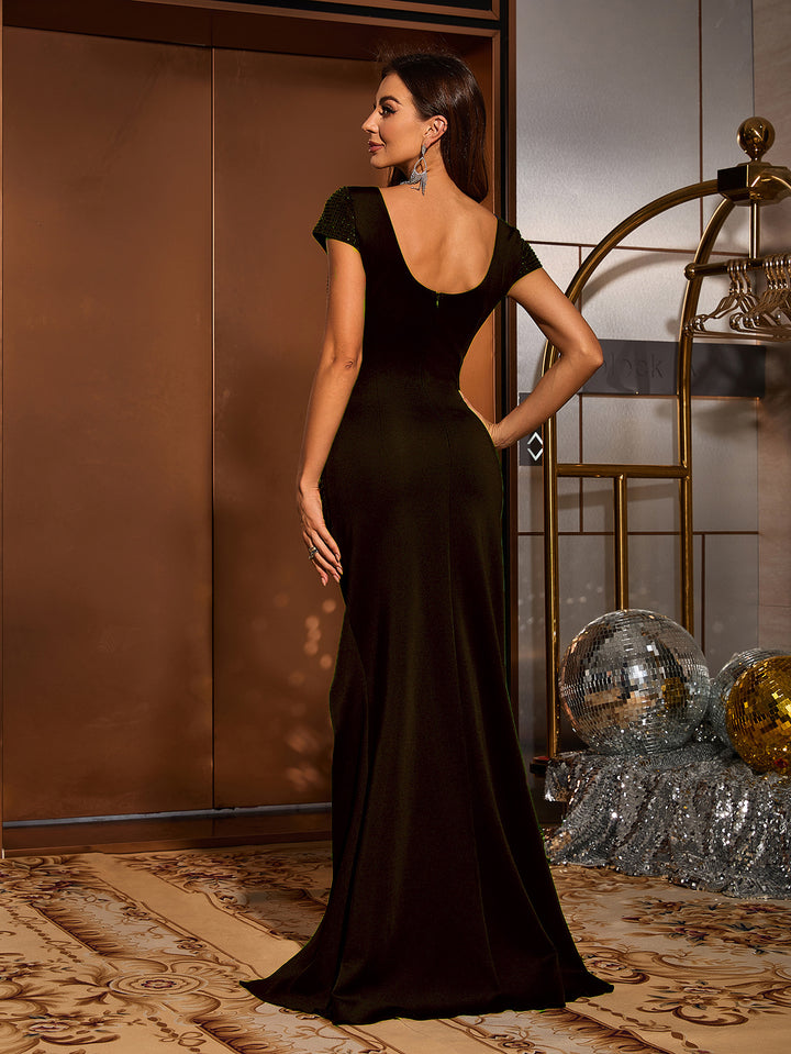 فستان حورية البحر مزخرف بفتحة خصر وشق عند الفخذ – سيينا