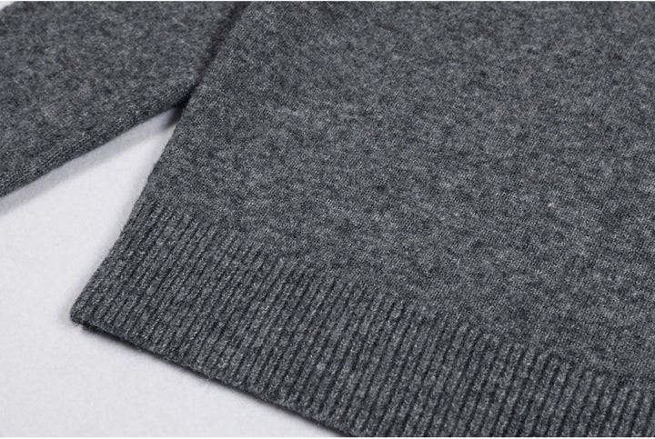 بلوزة محبوكة بأكمام طويلة وفتحة رقبة من الكريستال – دالياب