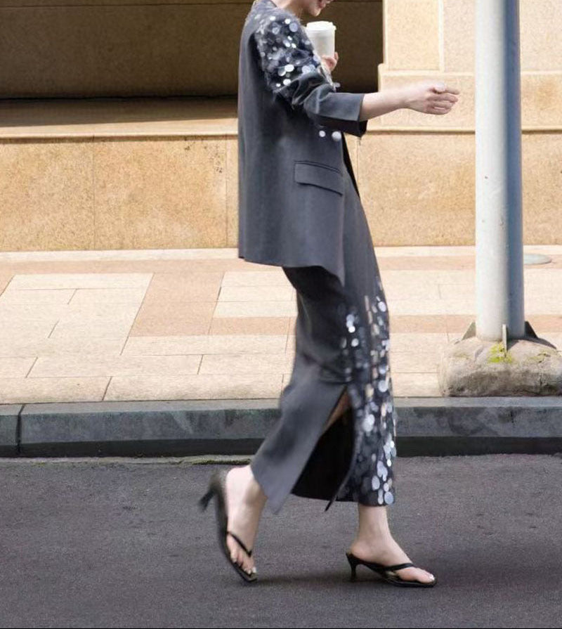 طقم تنورة بليزر مع ترتر فضي متدرج – نوفا