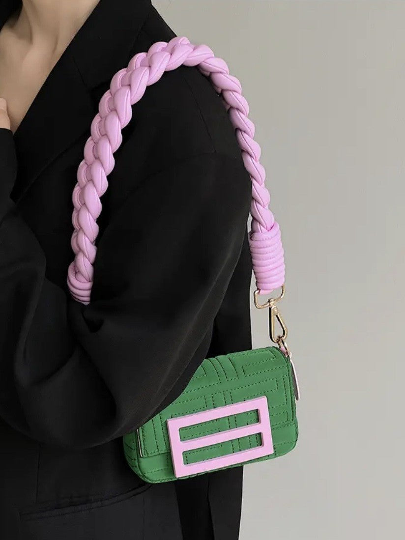 gewebte Rattan-Tragetasche mit doppelten Ledergriffen – LÉONIE 