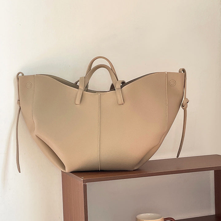 soft winged leather tote with drawstring side ties – ARIA