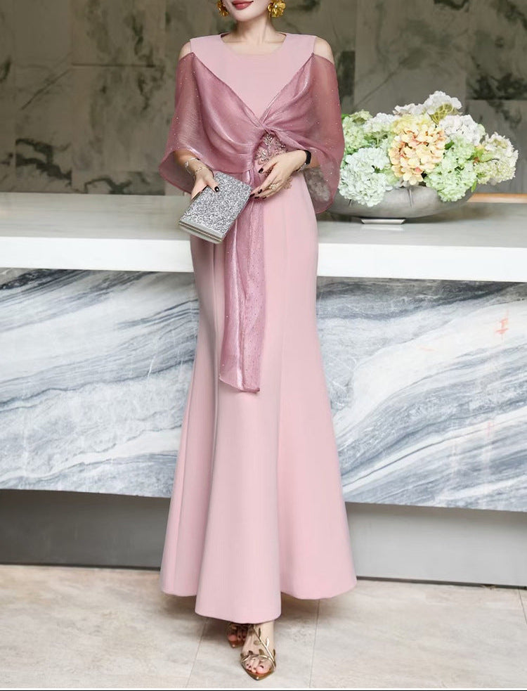 فستان مفتوح من الأمام بكتف مكشوف مع لفافة مزخرفة – روزابيلا