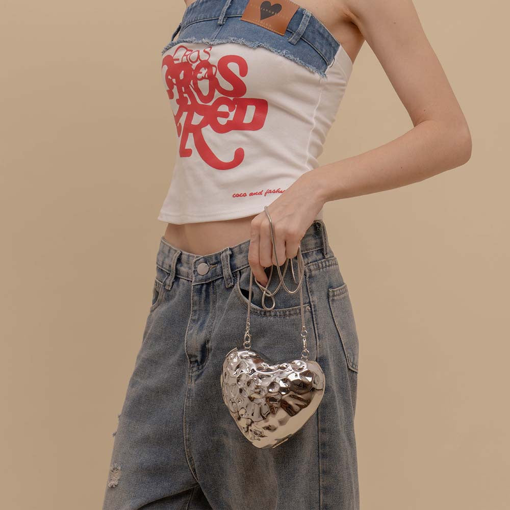 حقيبة كلاتش معدنية على شكل قلب بلمسة نهائية محببة – أموراني