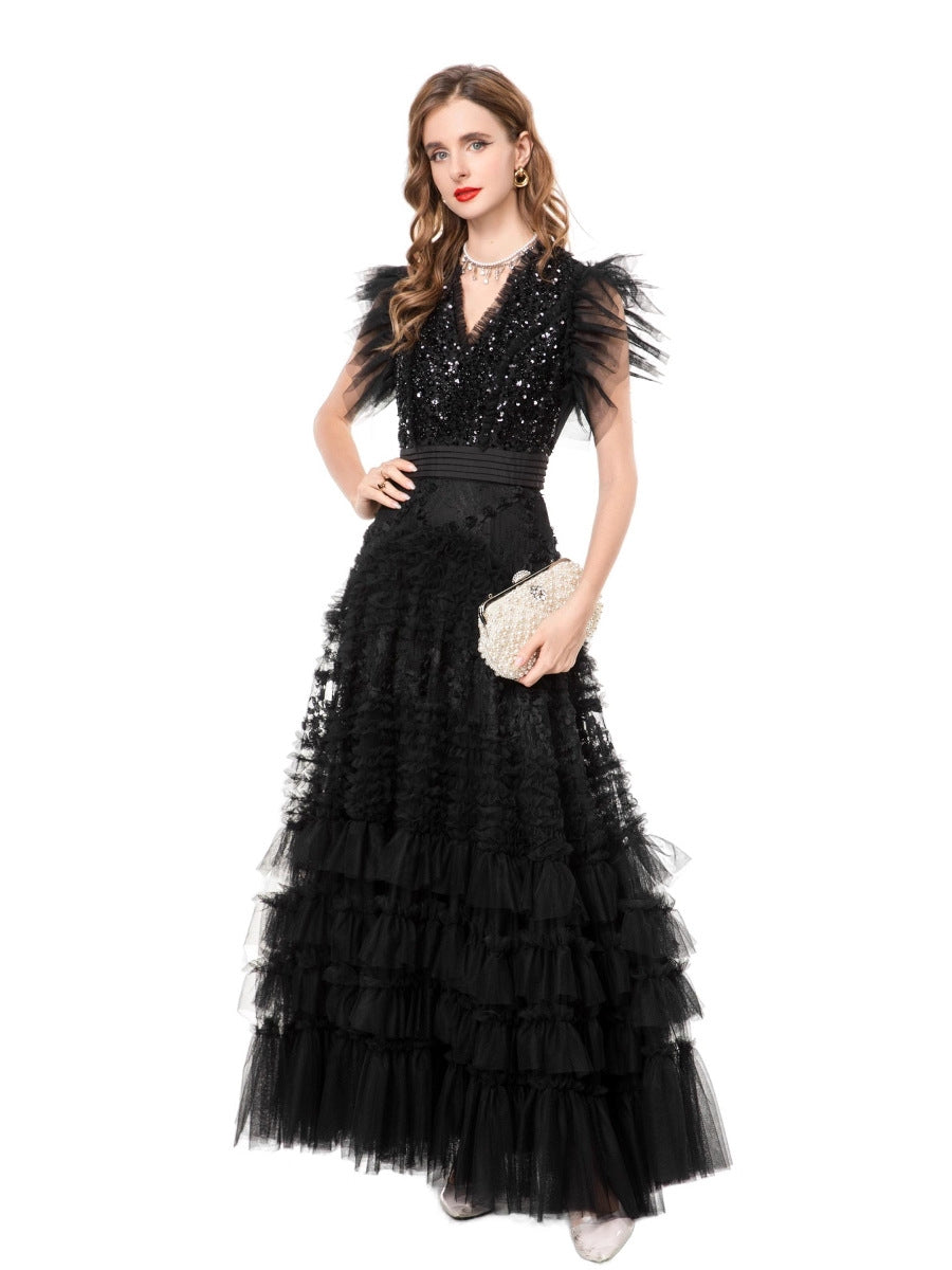 فستان من التول متعدد الطبقات مع صد من الترتر وأكمام مكشكشة - سيليست