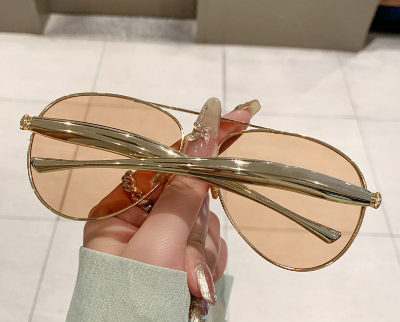 aviator sunglasses with gold metal frame - NOVAQRU