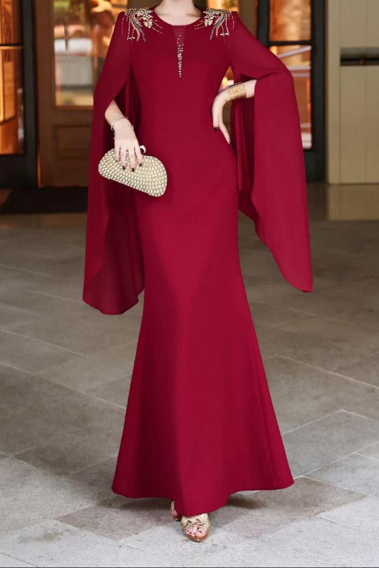 فستان حورية البحر بأكمام كاب وأكتاف مزينة – روزابيل