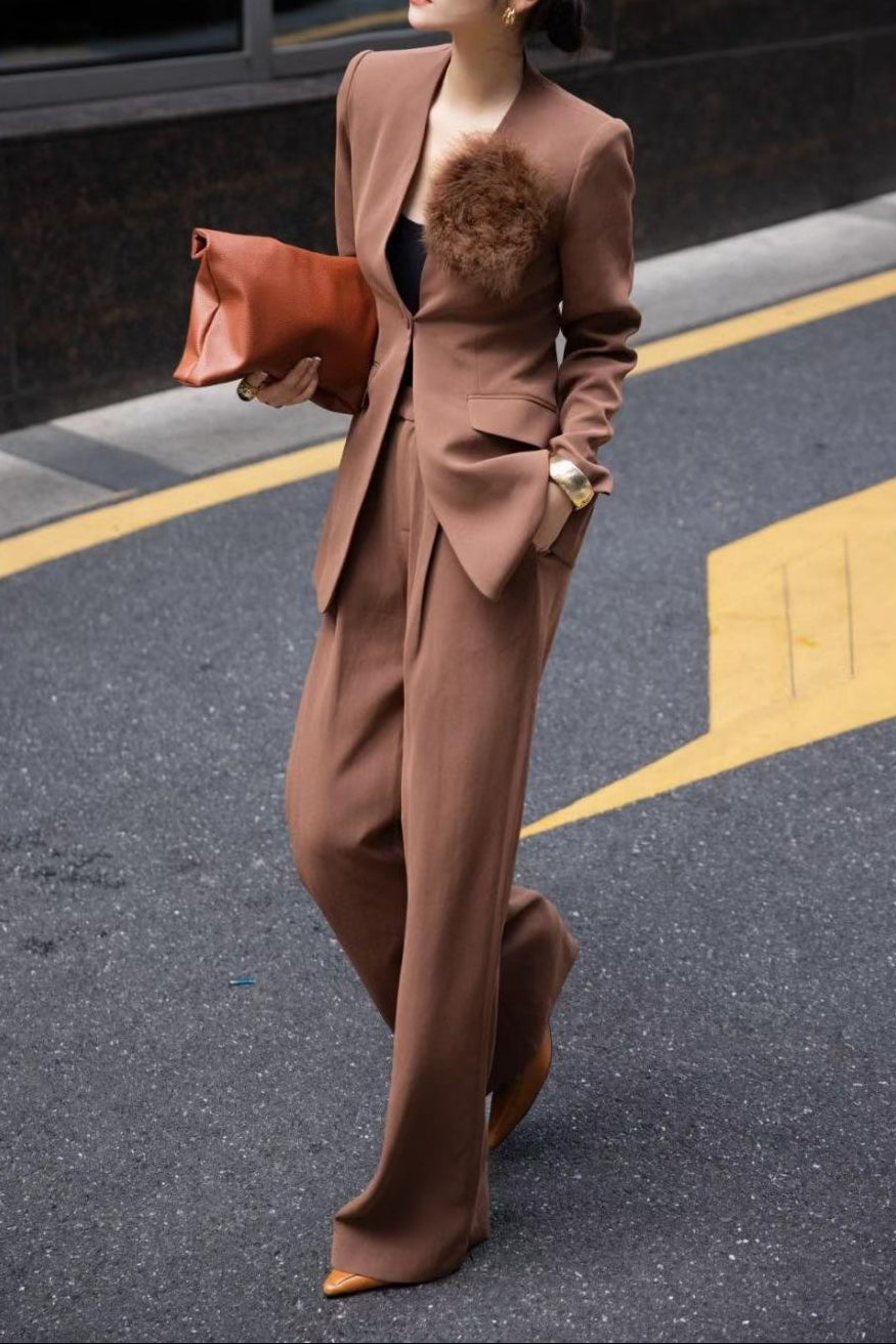 tailored wide-leg suit with fur brooch detail – SIENNA