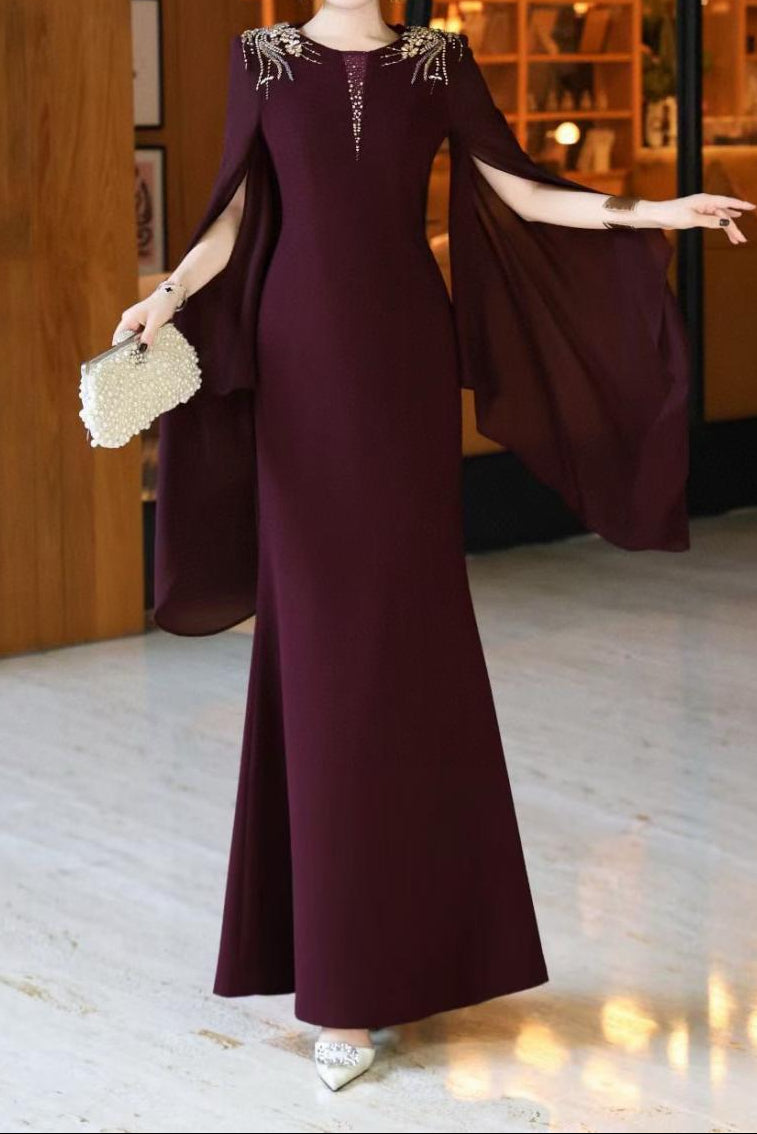 فستان حورية البحر بأكمام كاب وأكتاف مزينة – روزابيل