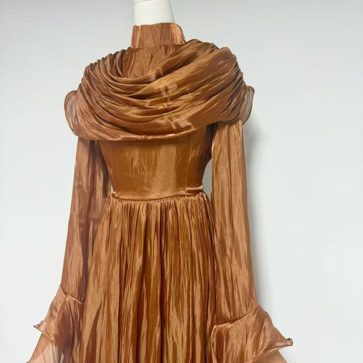 Plissiertes Oberteil mit ausgestellten Ärmeln und Maxirock-Set mit Taillengürtel – Rosiny 