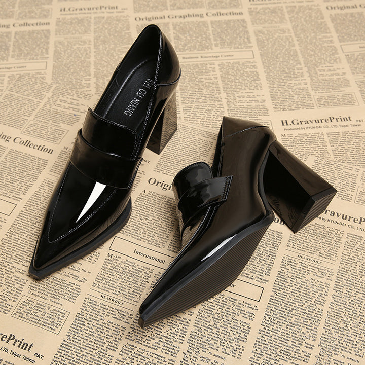 pointed-toe block heels with glossy strap - SIENARTI