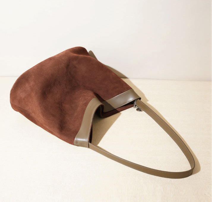 gewebte Rattan-Tragetasche mit doppelten Ledergriffen – LÉONIE 