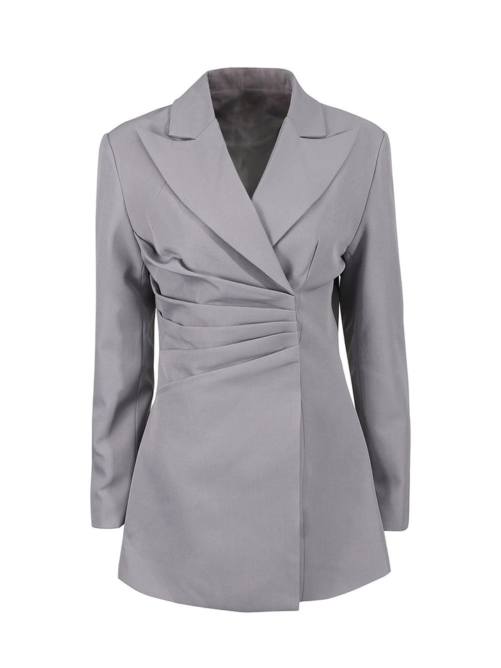 بليزر مصمم بقصة أنيقة مع جزء أمامي غير متماثل - نوفا