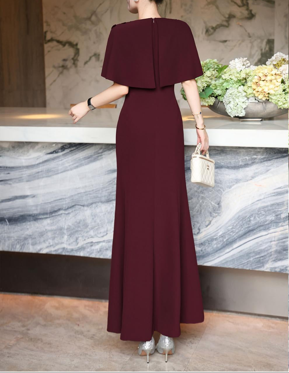 فستان حورية البحر بكتف مكشوف مع رقبة مزينة – فوشيا