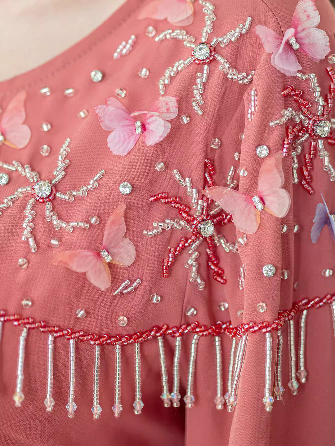 فستان بأكمام واسعة وحزام وفتحة رقبة مزينة - سيرينليت