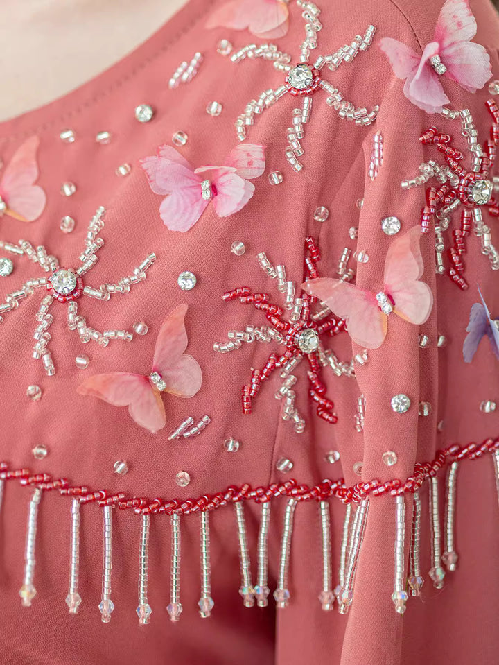 فستان بأكمام واسعة وحزام وفتحة رقبة مزينة - سيرينليت