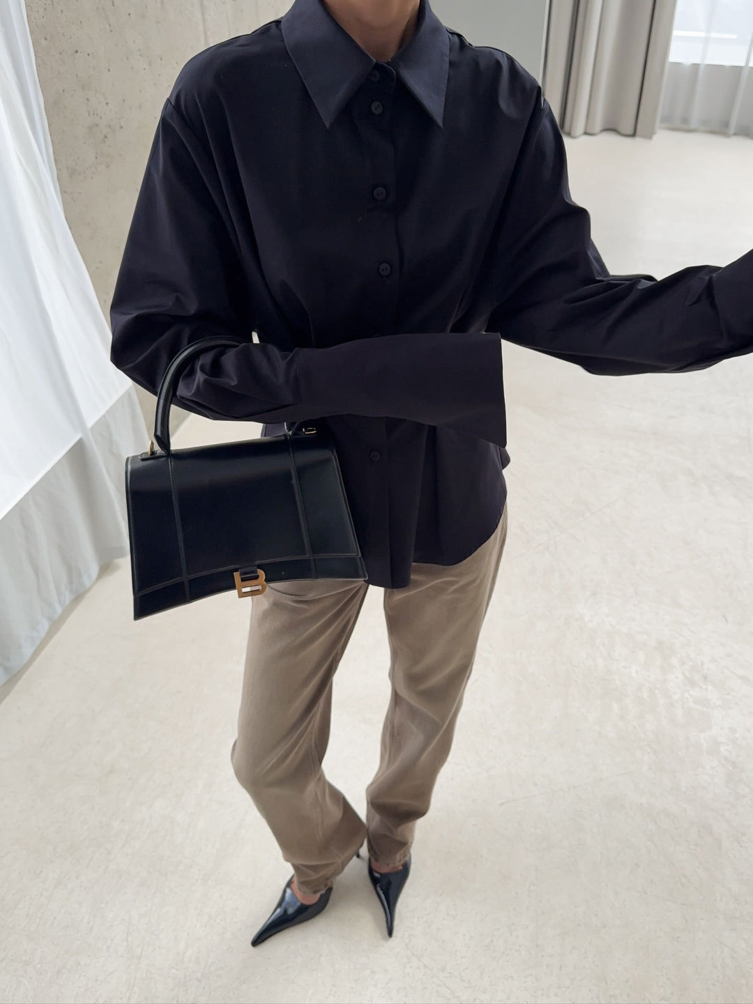 Tailored Long-Sleeve Button-Up Shirt – ELYSE