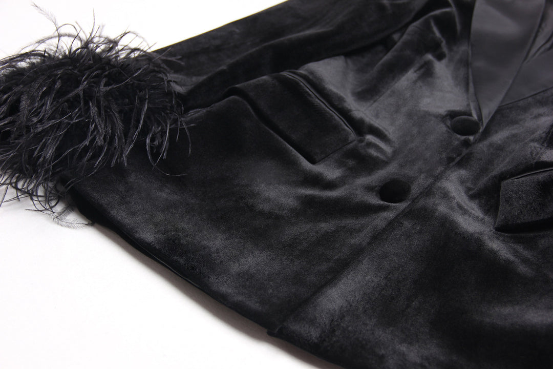 سترة مخملية بأكمام مزينة بالريش – ستيلافيا