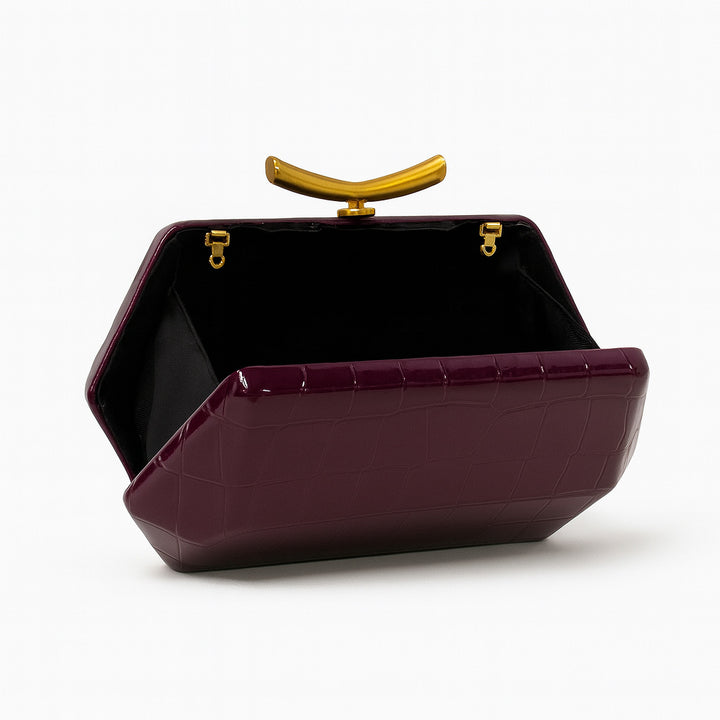 croc-embossed geometric clutch with gold bar clasp – ALESSIA