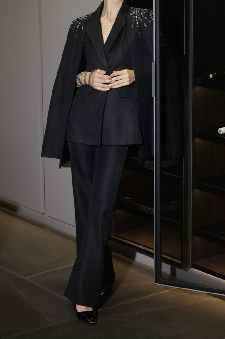 طقم بدلة مصممة بكتف مكشوف - فيرا