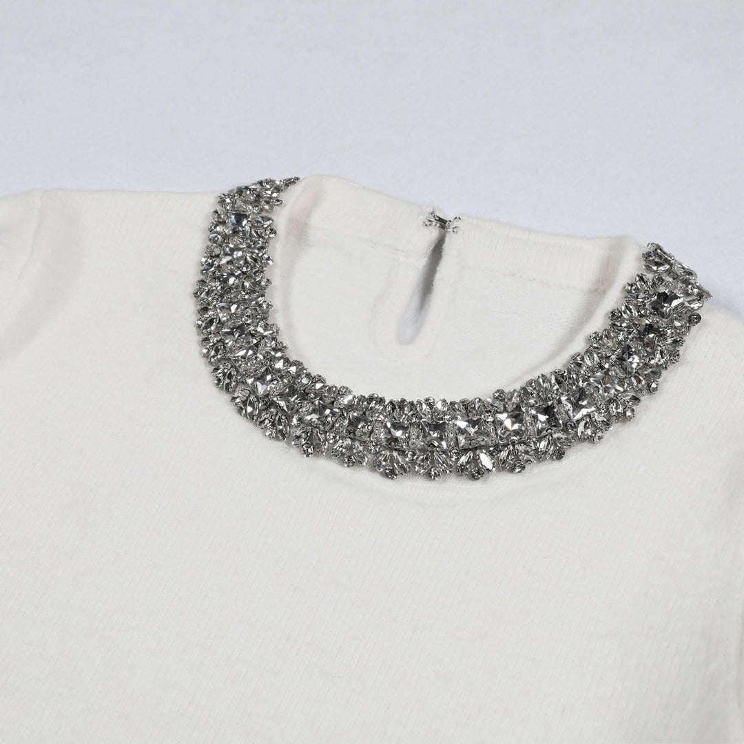 بلوزة محبوكة بأكمام طويلة وفتحة رقبة من الكريستال – دالياب