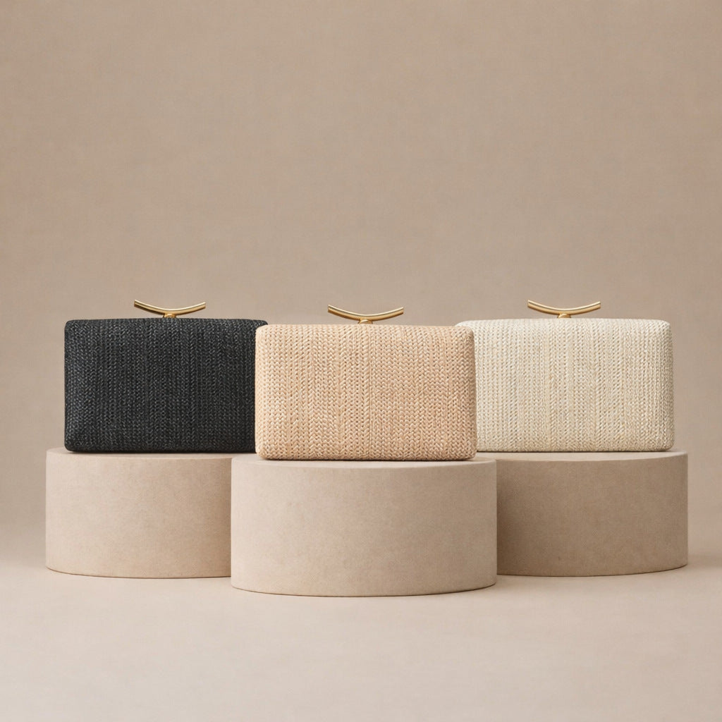 woven straw clutch with gold bar clasp – SAHARA
