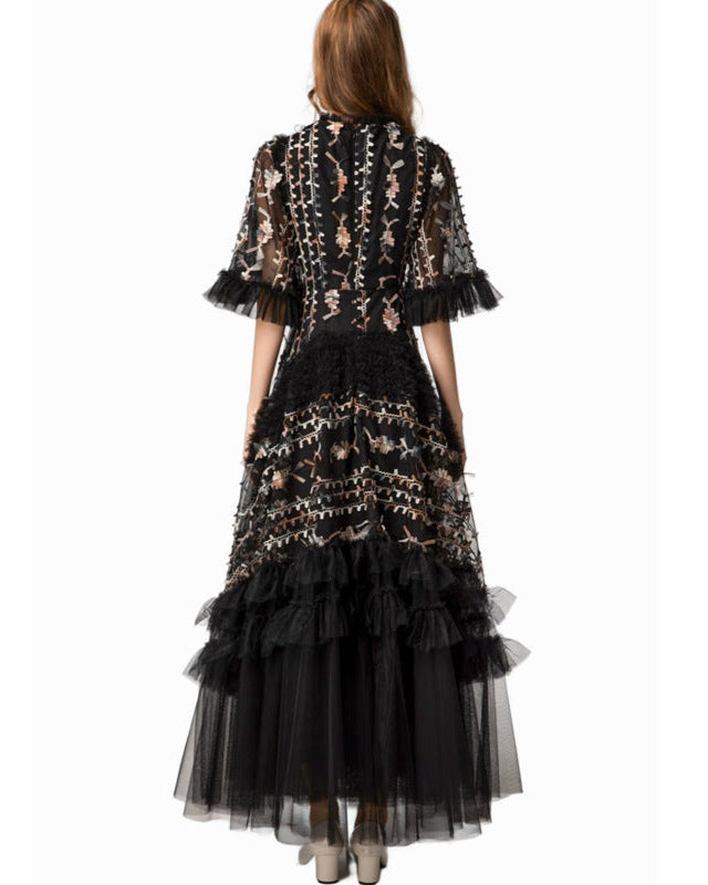 robe midi à manches courtes avec des appliqués floraux 3D - BLOOMIQ 