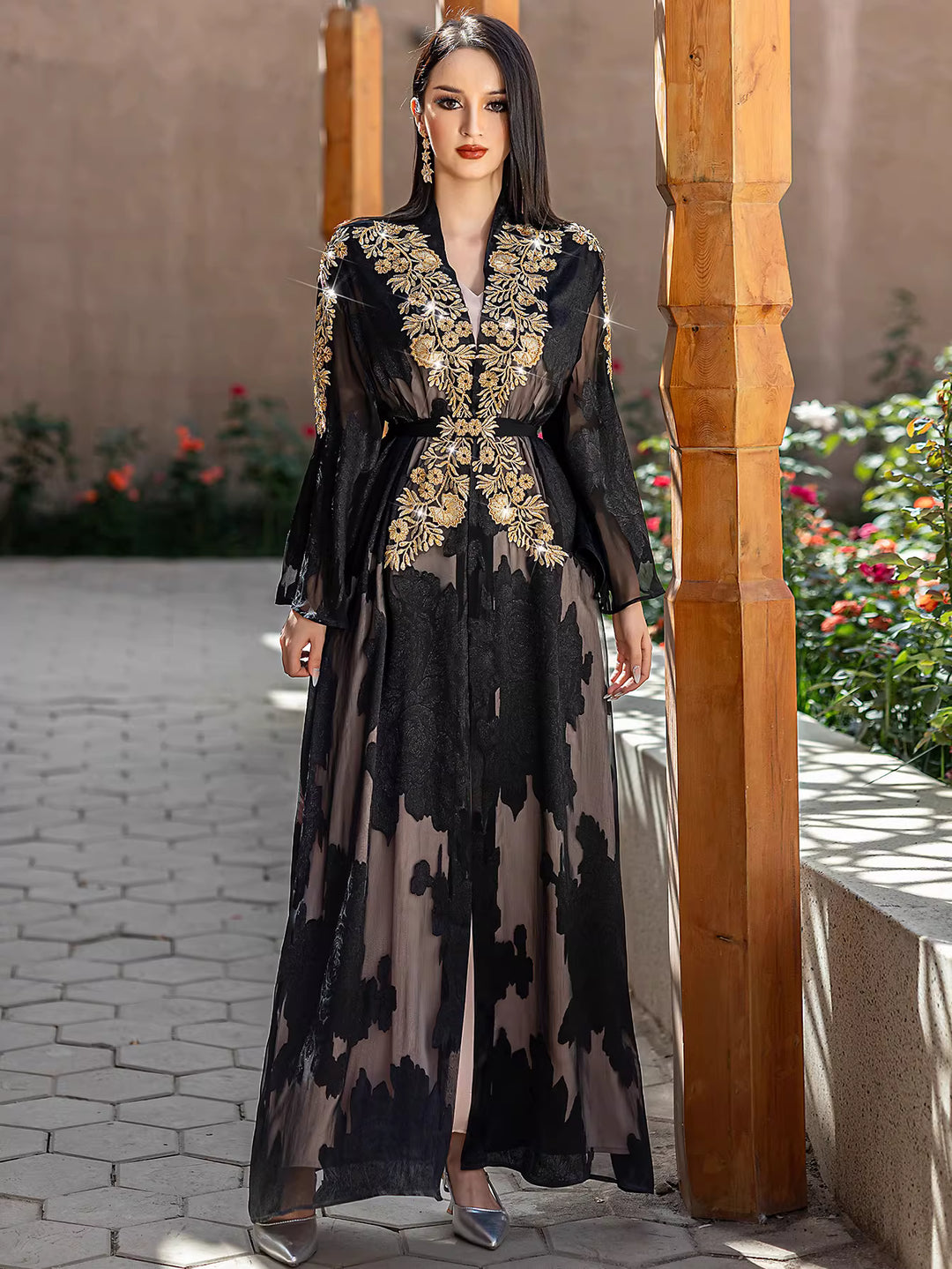 فستان ماكسي أنيق بأكمام طويلة وقصة محددة – أرييل