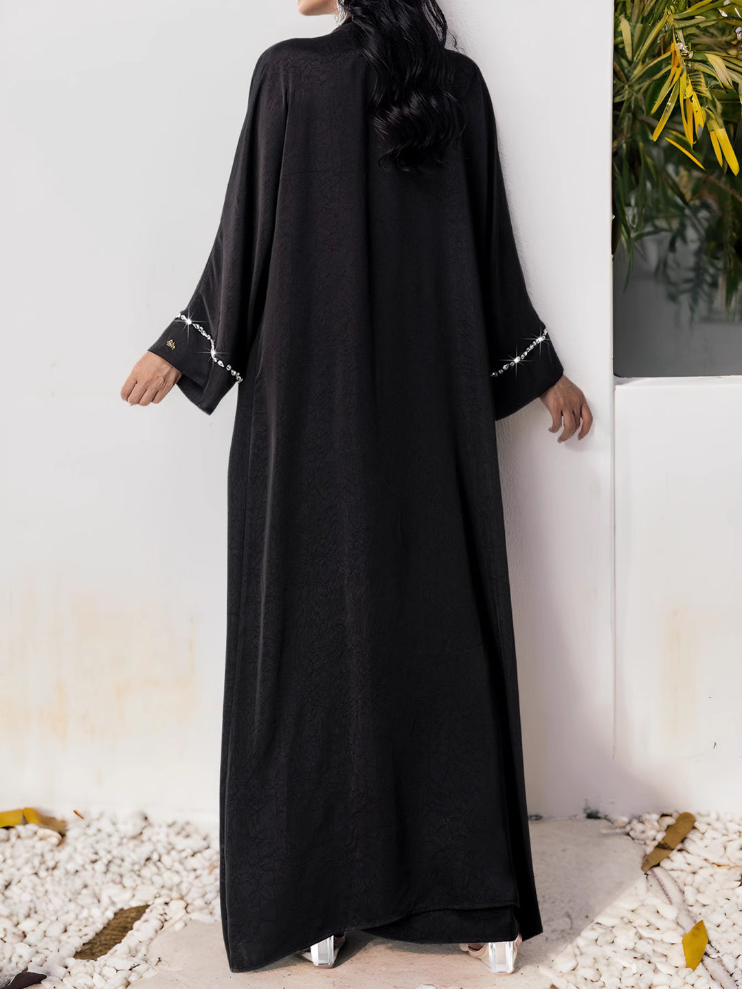 op maat gemaakte flare-pak met satijnen pofmouwen – VALENCIA 