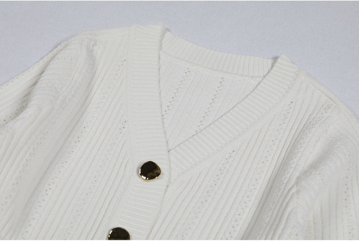 فستان حورية البحر محبوك بأكمام طويلة ورقبة على شكل حرف V بأزرار – إلاراني