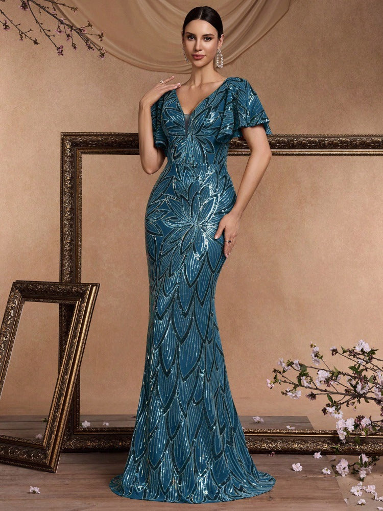 فستان بحمالات رفيعة وفتحة أمامية – أوريلينفا