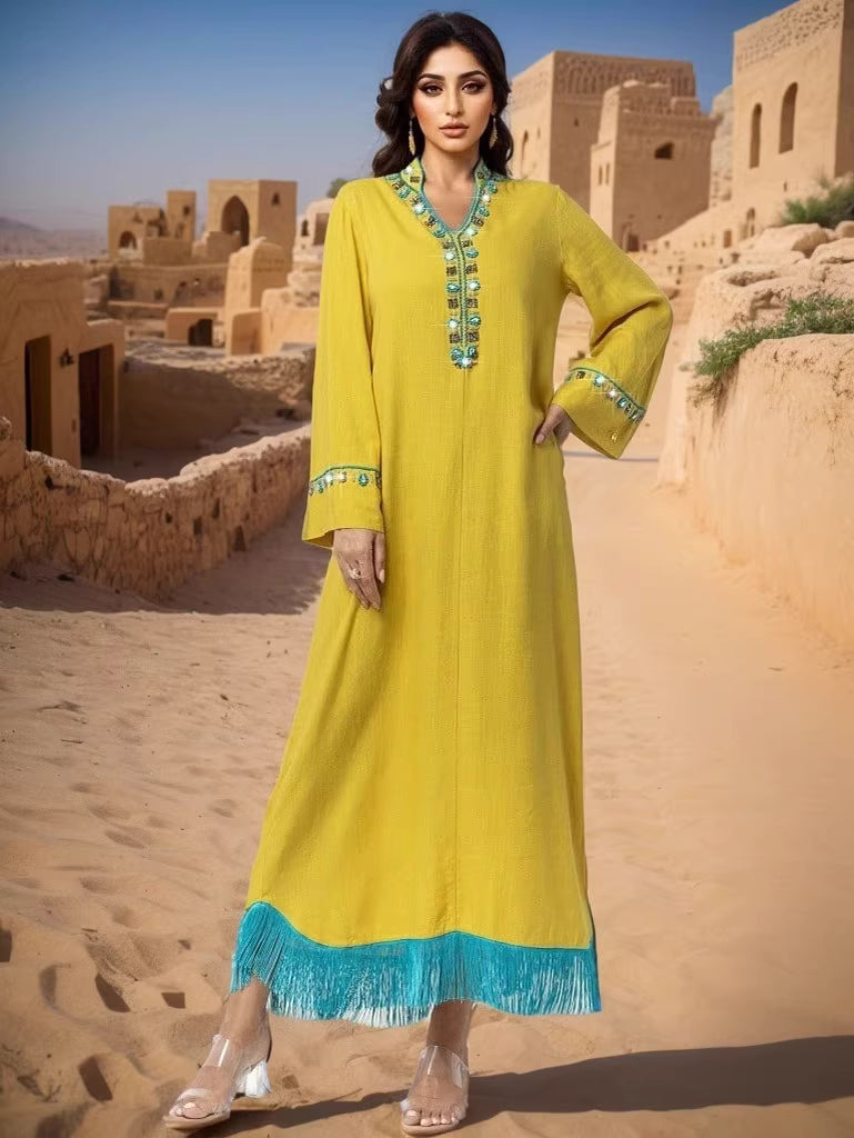 فستان ماكسي أبيض مطرز بحافة مزينة بشراشيب - أزورا