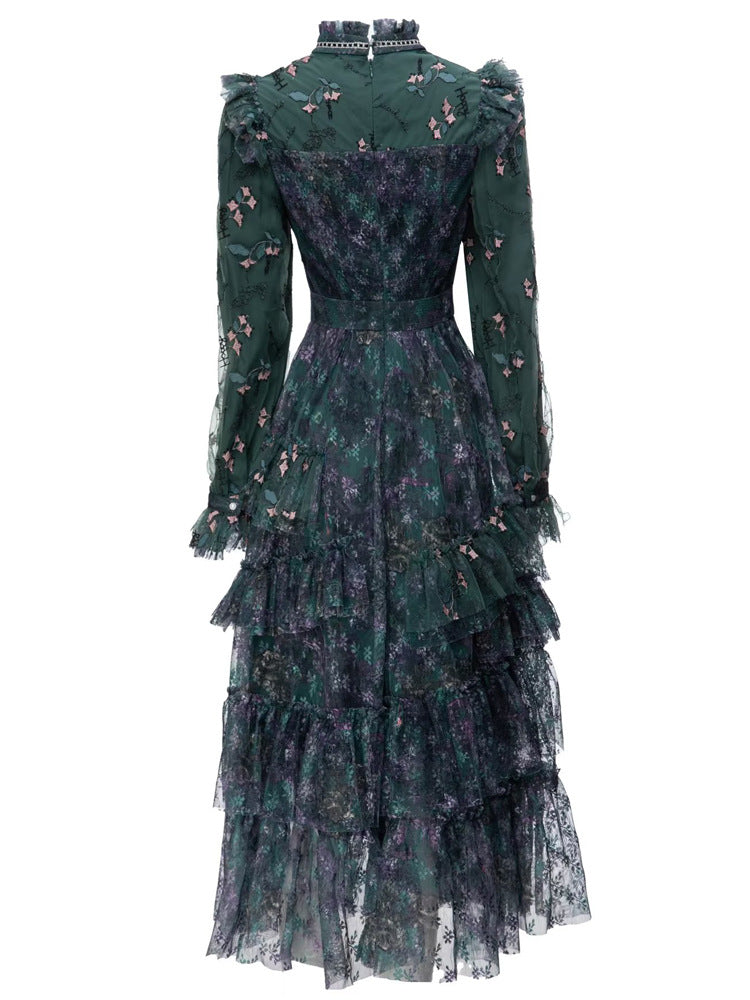 فستان من الدانتيل متعدد الطبقات مزين بالزهور مع حواف مكشكشة – فيوريلا