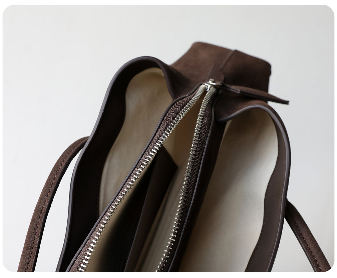 حقيبة كتف من جلد الغزال الناعم - نيرمن