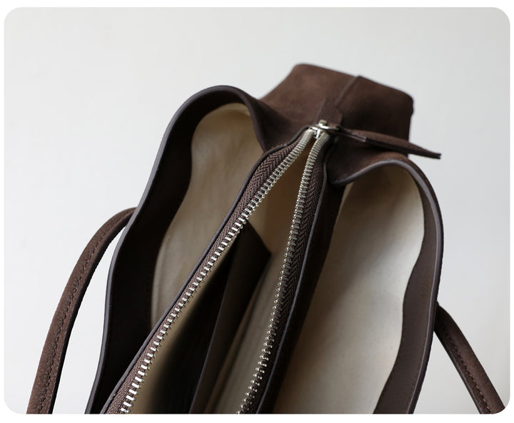 حقيبة كتف من جلد الغزال الناعم - نيرمن