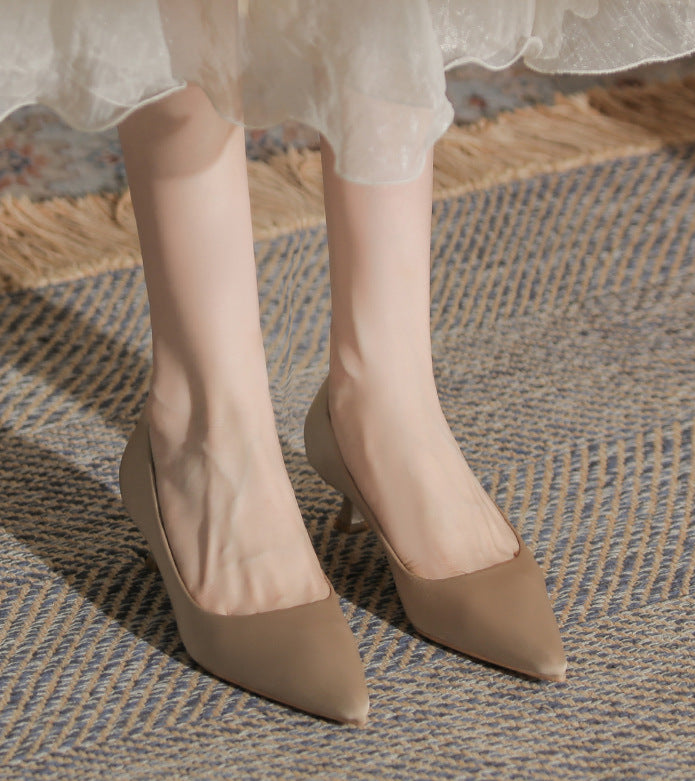 pointed-toe pumps with flared kitten heel – SERENALI