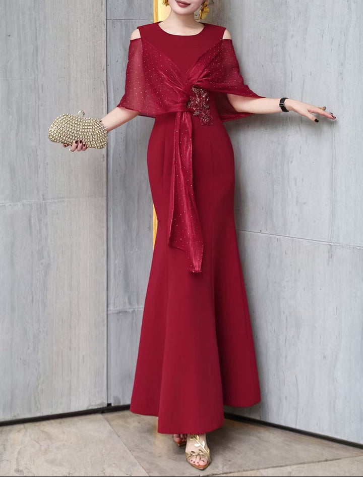 فستان مفتوح من الأمام بكتف مكشوف مع لفافة مزخرفة – روزابيلا