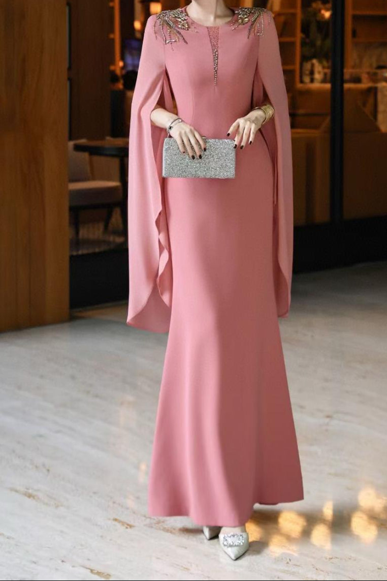 فستان حورية البحر بأكمام كاب وأكتاف مزينة – روزابيل