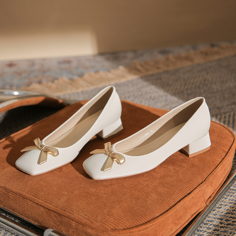 square-toe low block heels with bow detail – ALLEGRATU