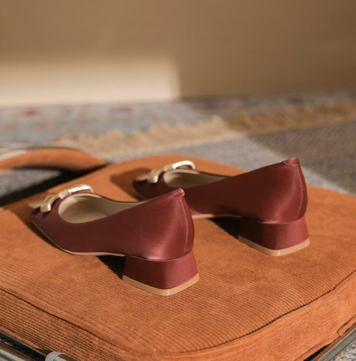 square-toe low block heels with bow detail – ALLEGRATU