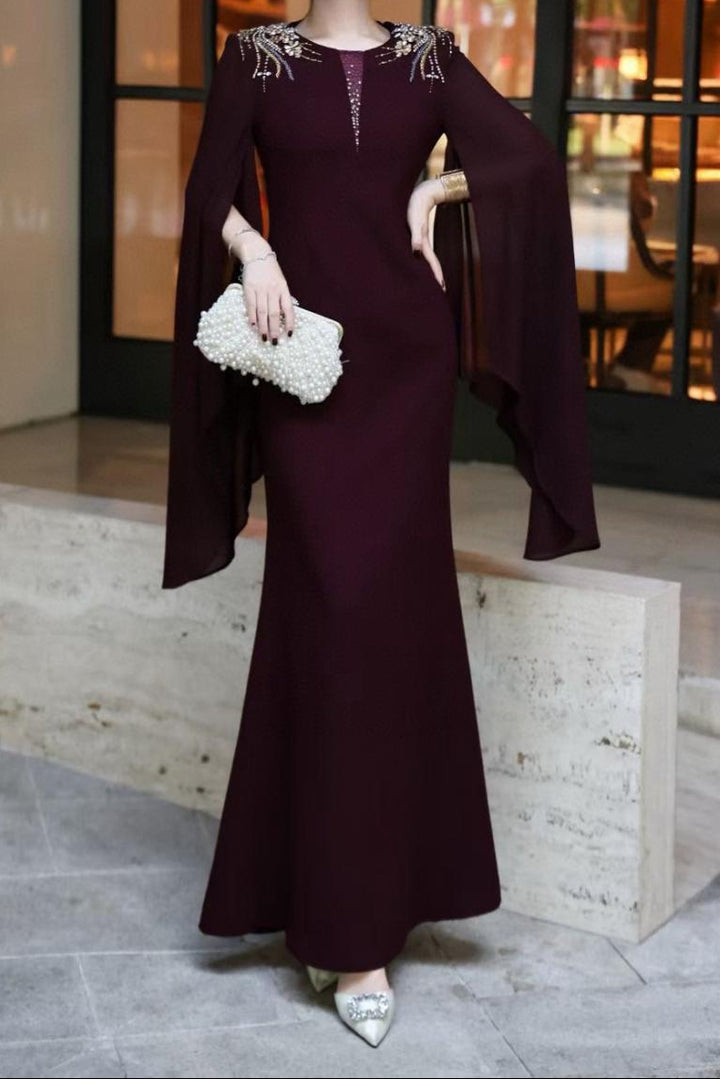 فستان حورية البحر بأكمام كاب وأكتاف مزينة – روزابيل