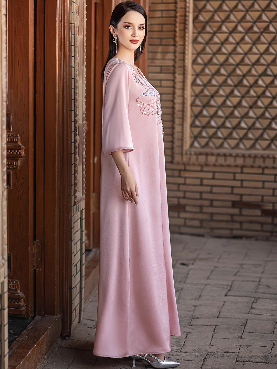 op maat gemaakte flare-pak met satijnen pofmouwen – VALENCIA 