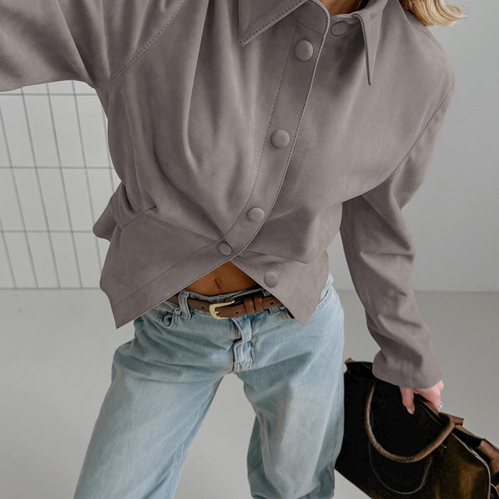 بدلة مصممة خصيصًا بأزرار ذهبية – مارون