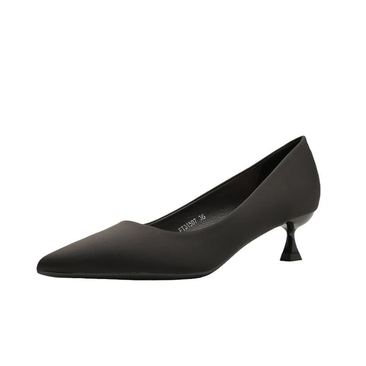 pointed-toe pumps with flared kitten heel – SERENALI