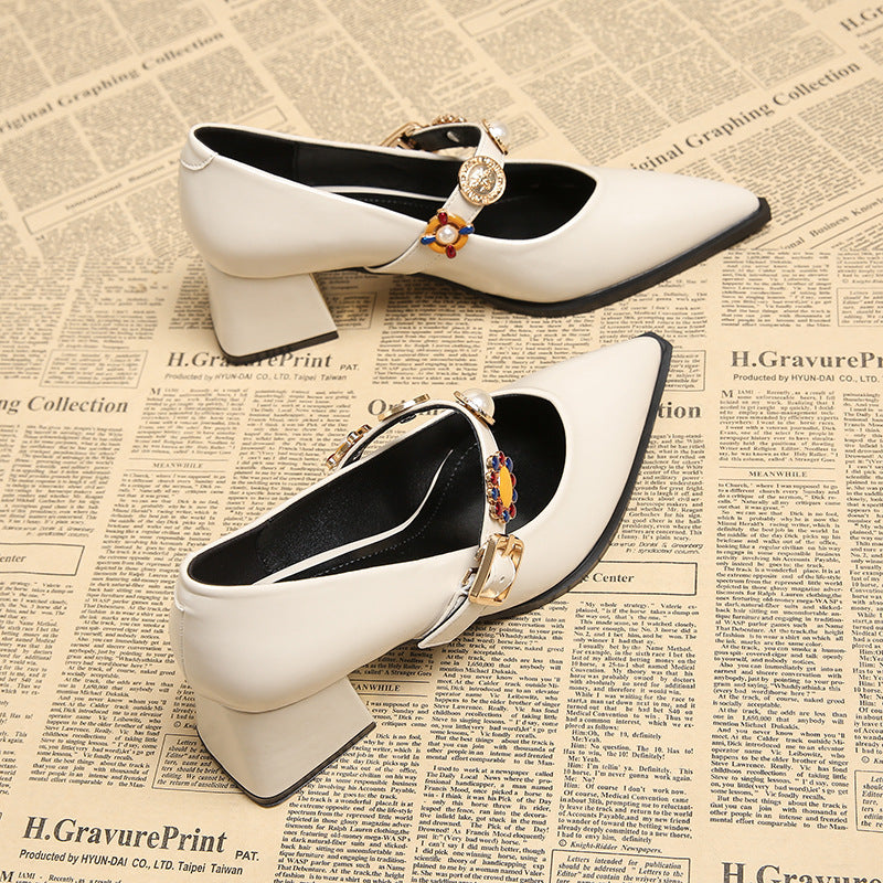 pointed-toe pumps with embellished strap – AURELIANDU