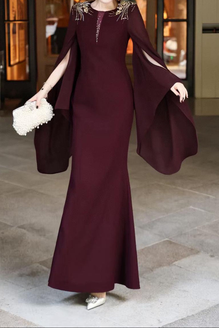 فستان حورية البحر بأكمام كاب وأكتاف مزينة – روزابيل